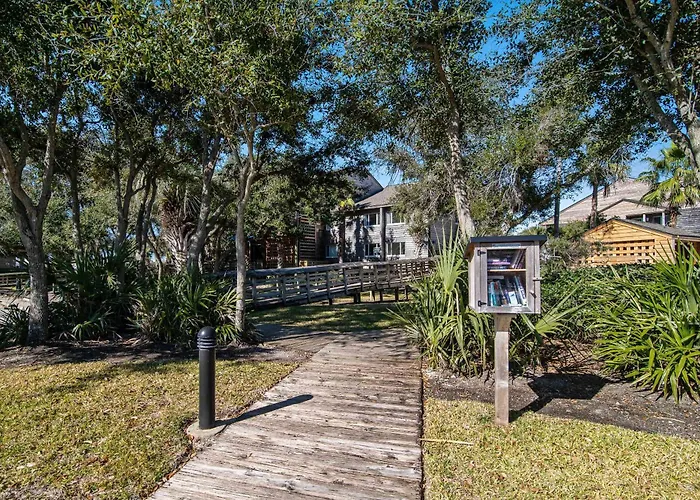 Needle Rush Point Unit E32 * Pensacola